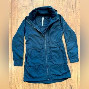 Women's Lululemon Effortless Long Jacket windbreaker Black Size 8